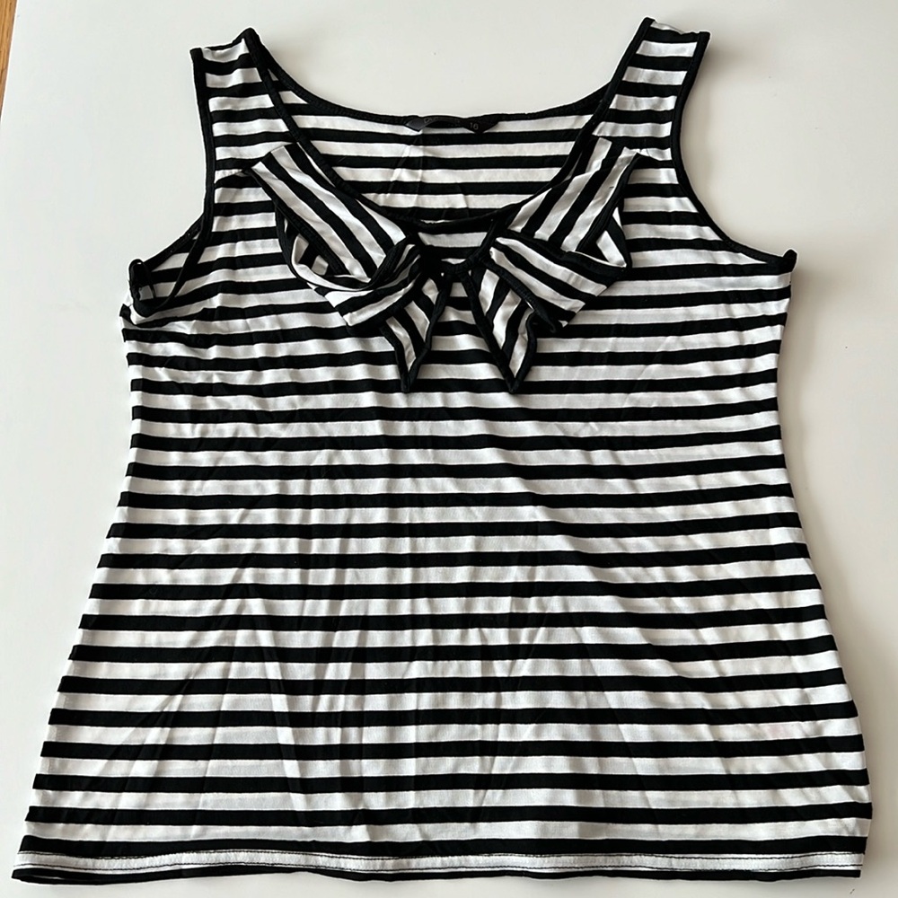Ladies DUNNES White & Black Top Size 10